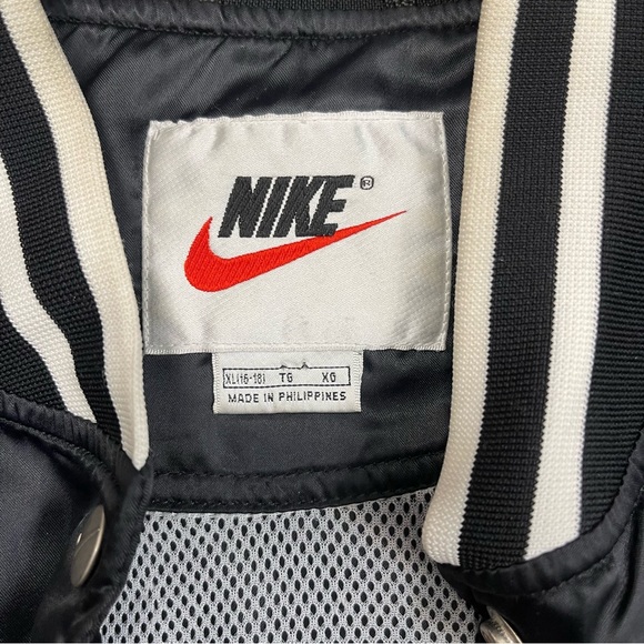 Vintage NIKE ✔️ - Picture 3 of 8